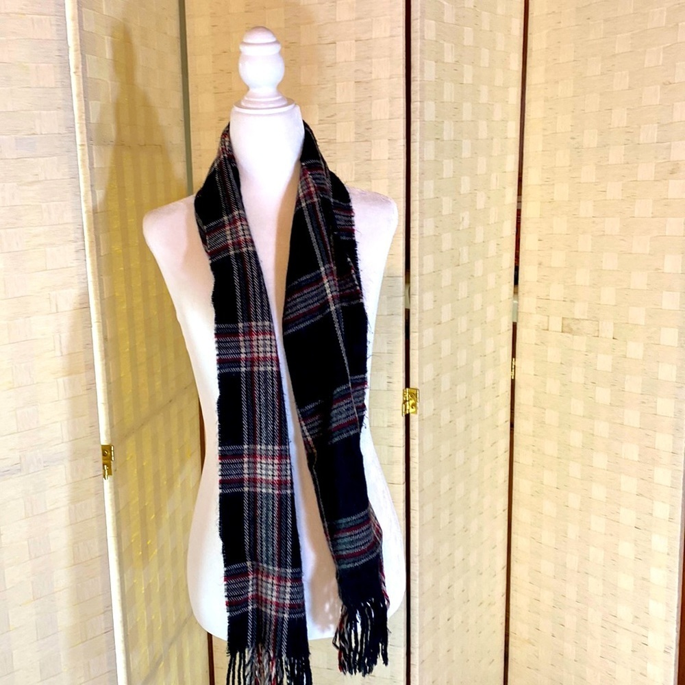 BLACK RED WHITE PLAID WINTER SCARF - GUC